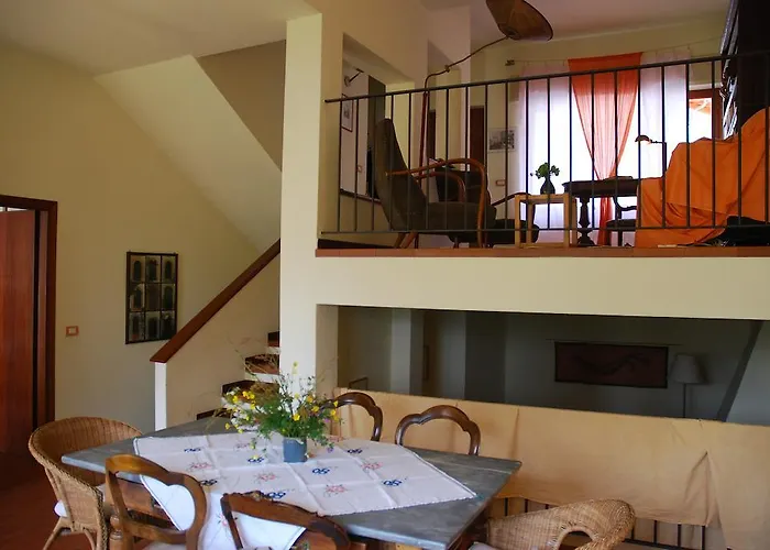 לינה וארוחת בוקר Selve Di Rogaro 3*